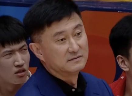 乐鱼棋牌-杜锋:两外援同时受伤很影响轮转,希望能有更多球员能站出来